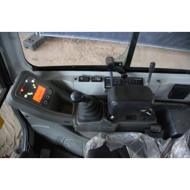 2021 تاكوتشي TB216-43829635