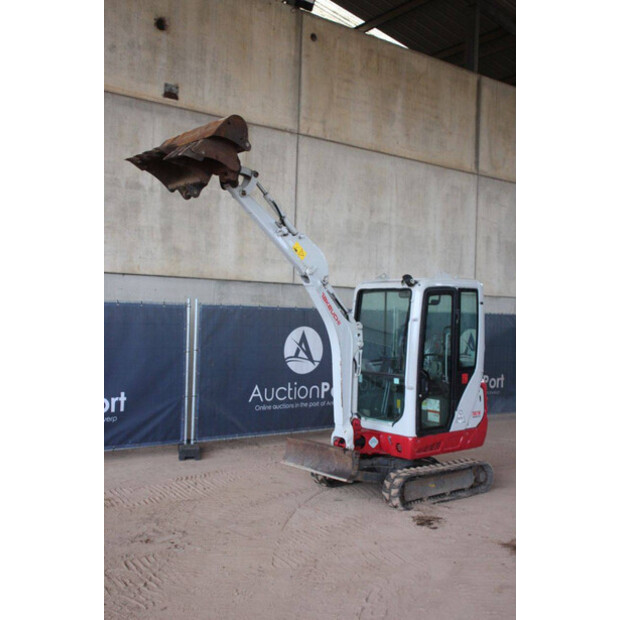 2021 تاكوتشي TB216-43829637