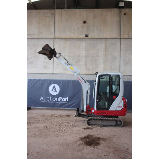 2021 تاكوتشي TB216-43829639