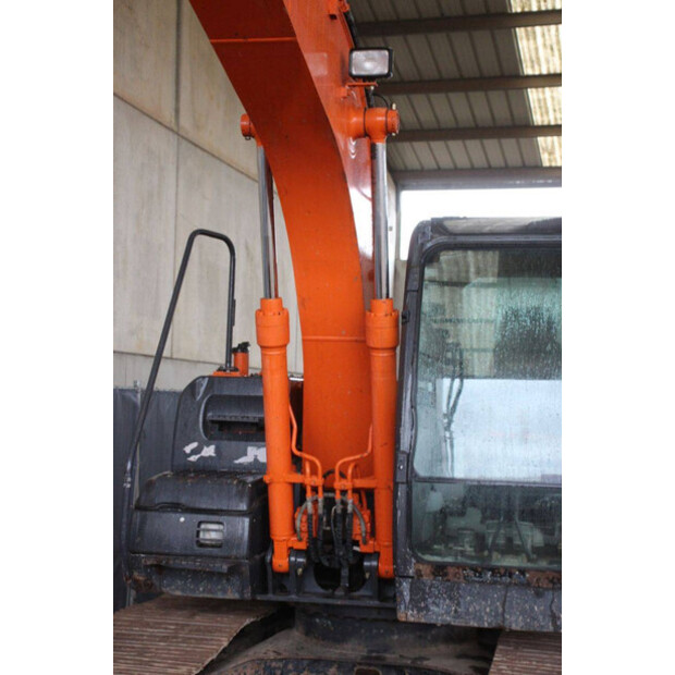 2016 هيتاشى ZX130LCN-5B-43830016