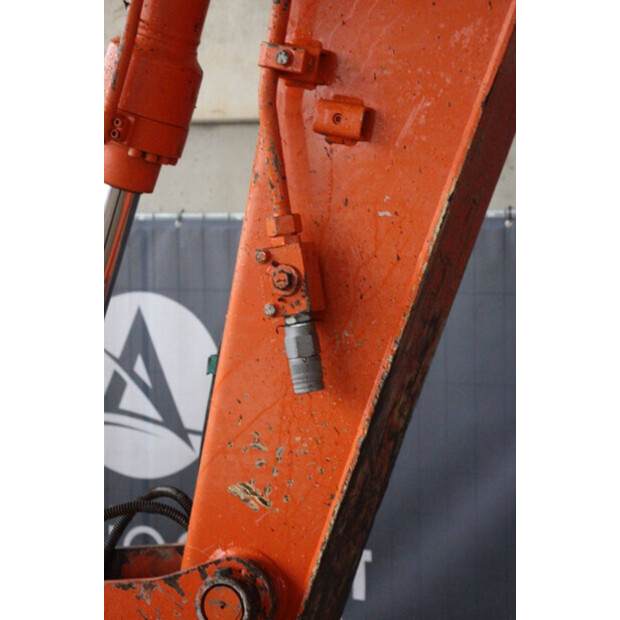 2016 هيتاشى ZX130LCN-5B-43830018