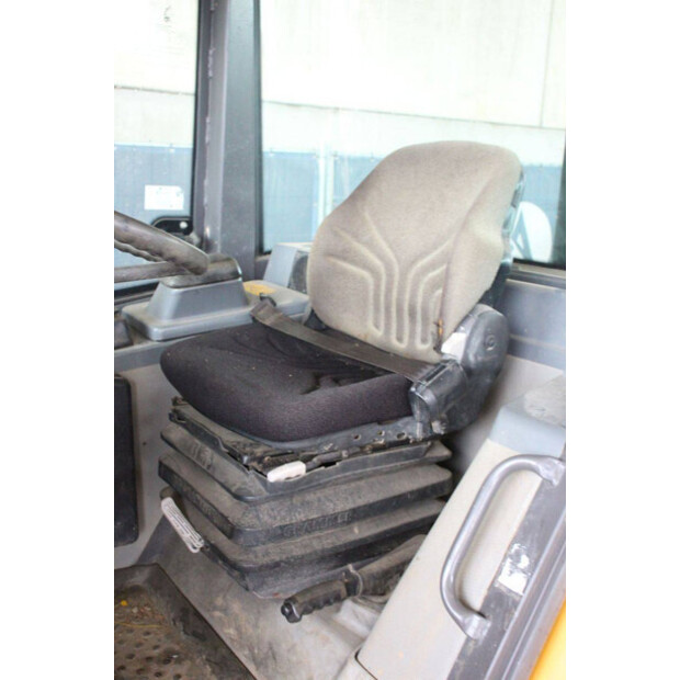 2016 Volvo L25F-43830131