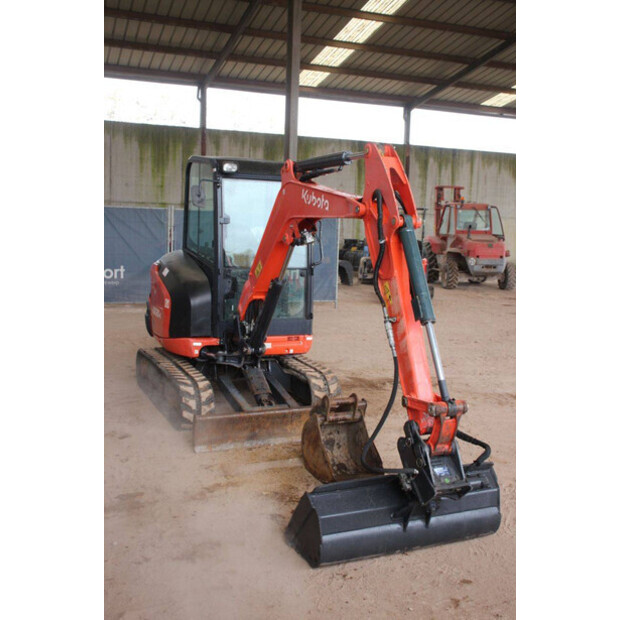2018 KUBOTA KX030-4-43830184
