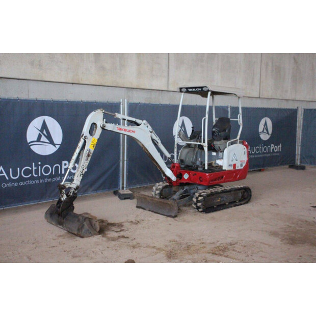 2020 تاكوتشي TB216-43830260