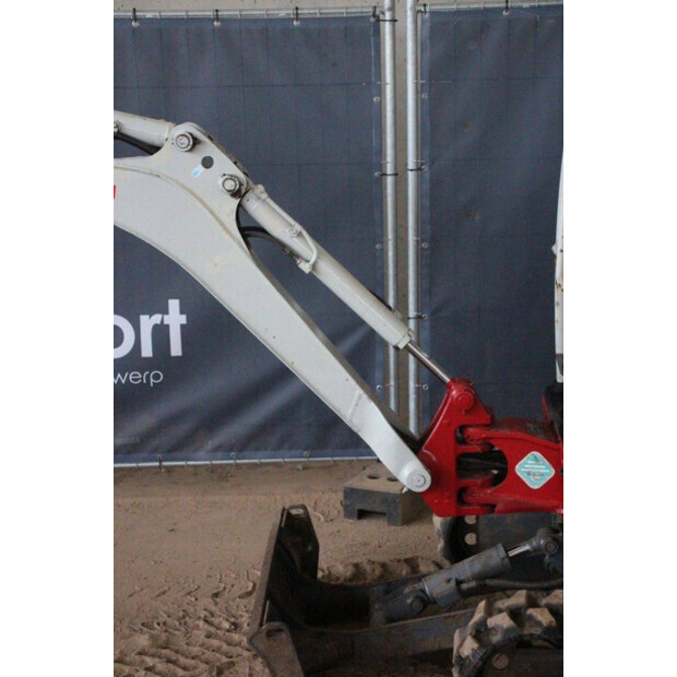 2020 تاكوتشي TB216-43830264