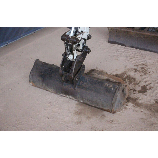 2020 تاكوتشي TB216-43830269