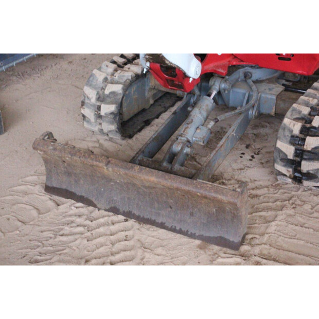 2020 تاكوتشي TB216-43830270