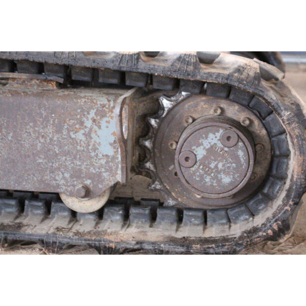 2020 تاكوتشي TB216-43830273