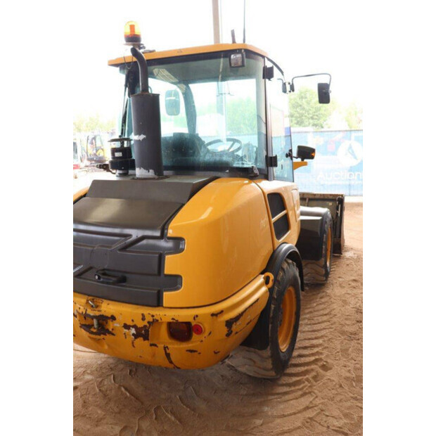 2010 Volvo L25F-P-43831098