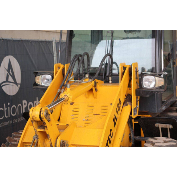 2020 هايتك ZL18A-43831438