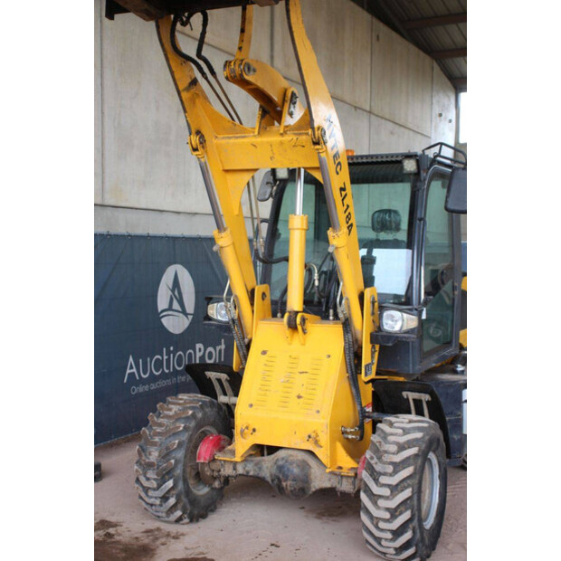 2020 هايتك ZL18A-43831461