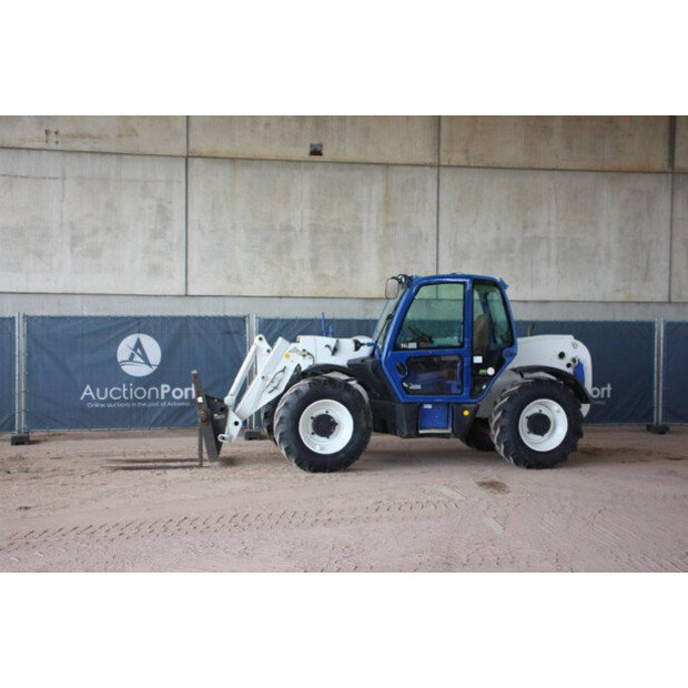 2014 جيه سي بي 531-70-43831596