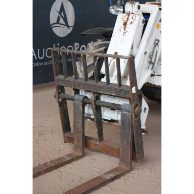 2014 جيه سي بي 531-70-43831605