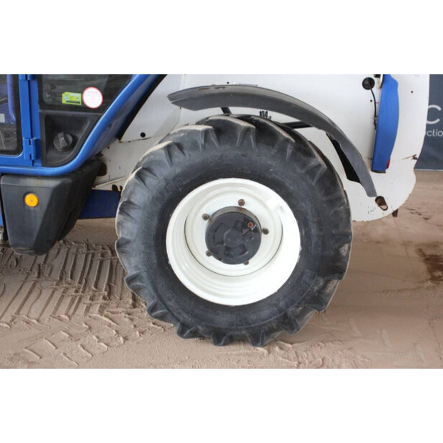 2014 جيه سي بي 531-70-43831610