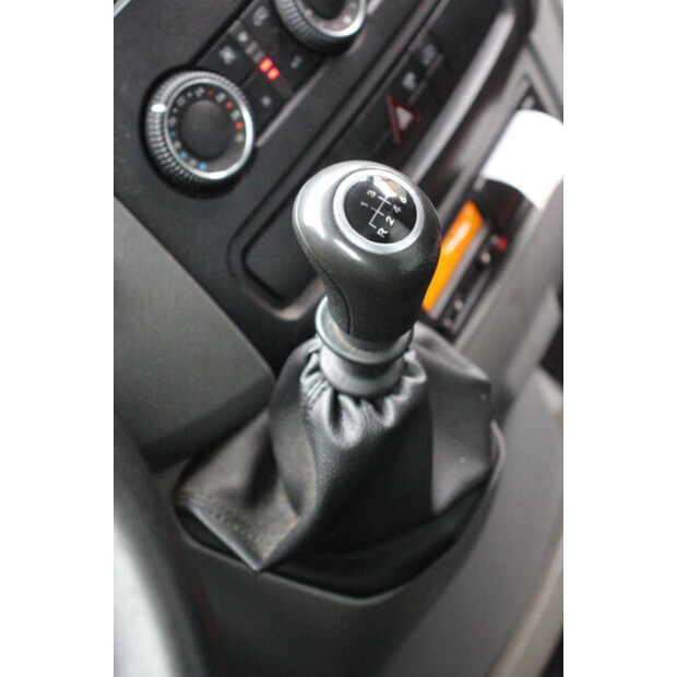 2015 Mercedes-Benz SPRINTER-43831835