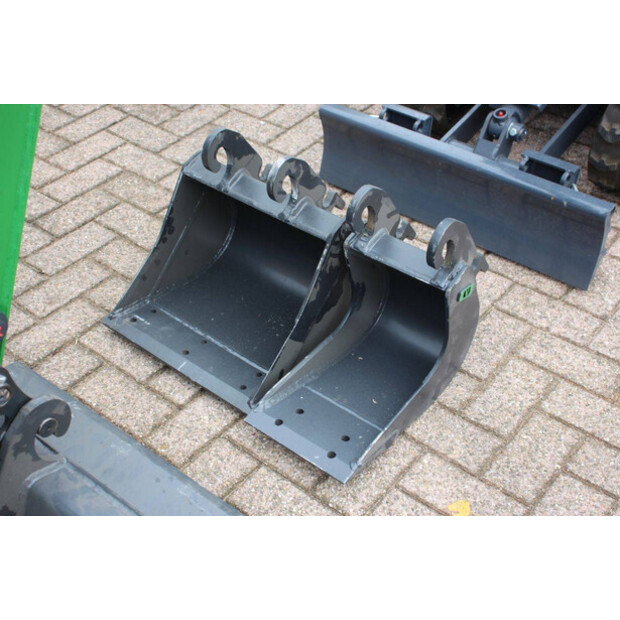 2025 Aameck F10-43832048