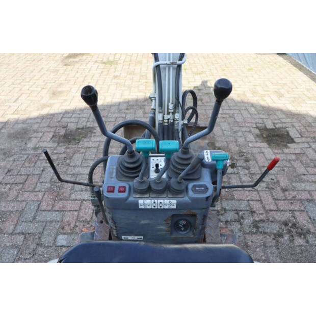 2006 TAKEUCHI TB108-43832661