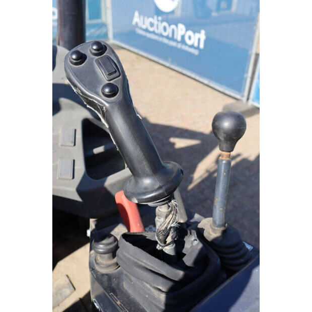 2016 كوبوتا R065-43832889