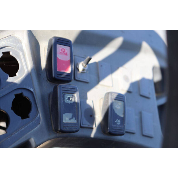 2016 كوبوتا R065-43832891