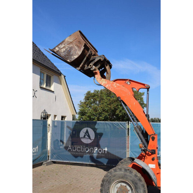 2016 كوبوتا R065-43832897