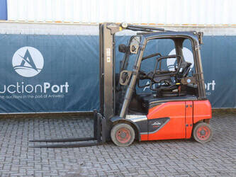 Image de CHARIOTS ÉLÉVATEURS 2018 Linde E16P-02