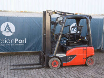 Image de CHARIOTS ÉLÉVATEURS 2018 Linde E16P-02