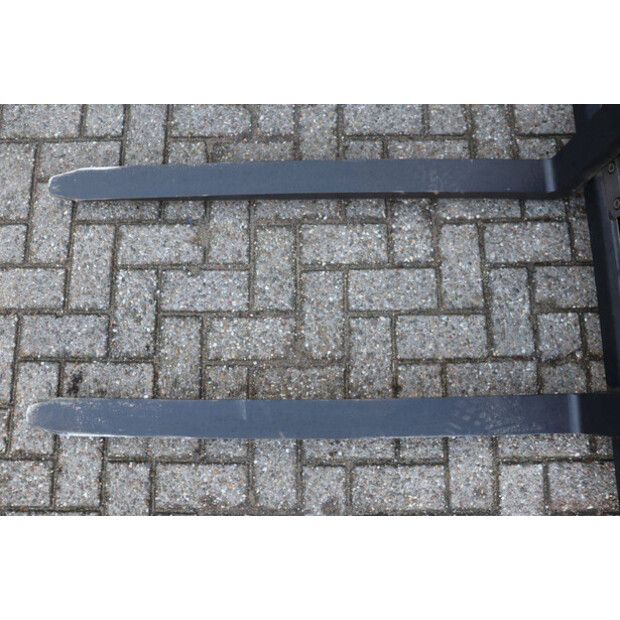 2018 ليندي E16P-02-43833306