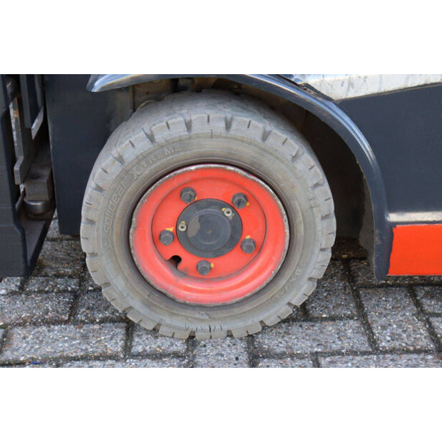 2018 ليندي E16P-02-43833311