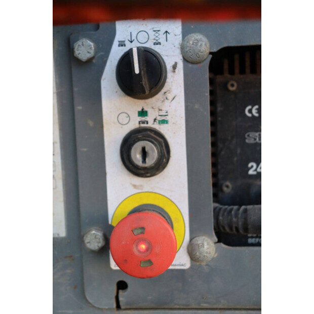 2016 سكايجاك SJ 3219-43833402