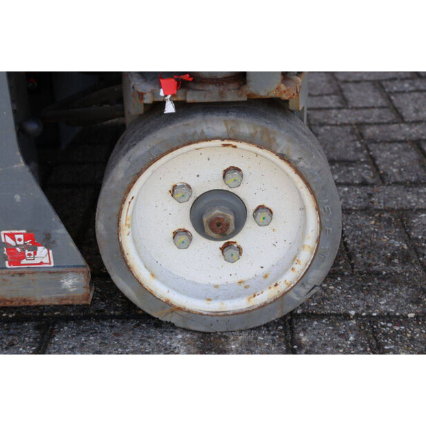 2016 سكايجاك SJ 3219-43833405