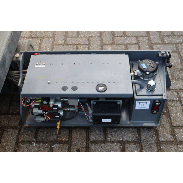 2016 سكايجاك SJ 3219-43833455