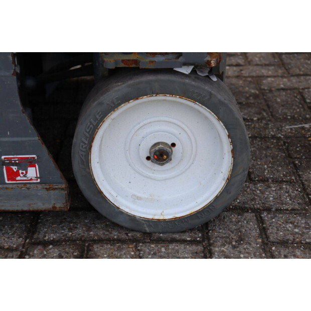 2016 SkyJack SJ 3219-43833476