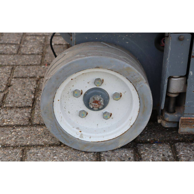 2016 SkyJack SJ 3219-43833498