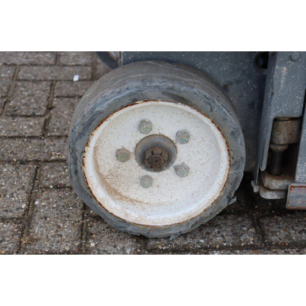 2016 SkyJack SJ 3219-43833522