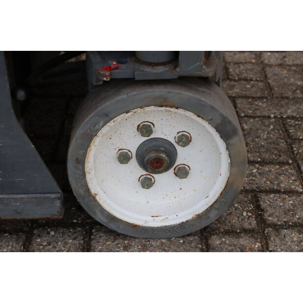 2015 SkyJack SJ 3219-43833570