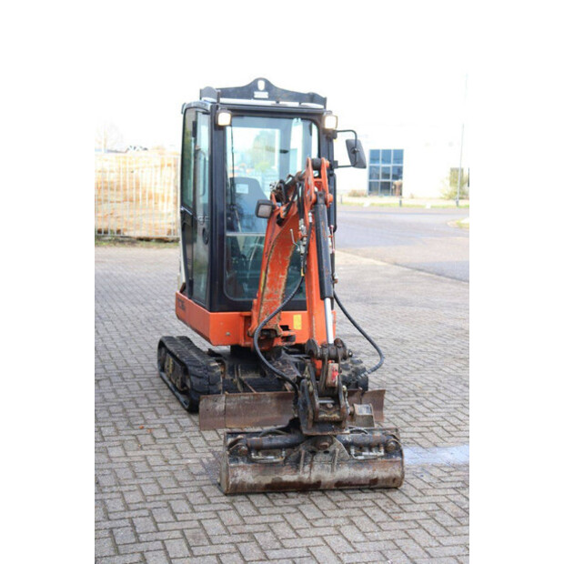 2017 SCHAEFF TC16-43833705