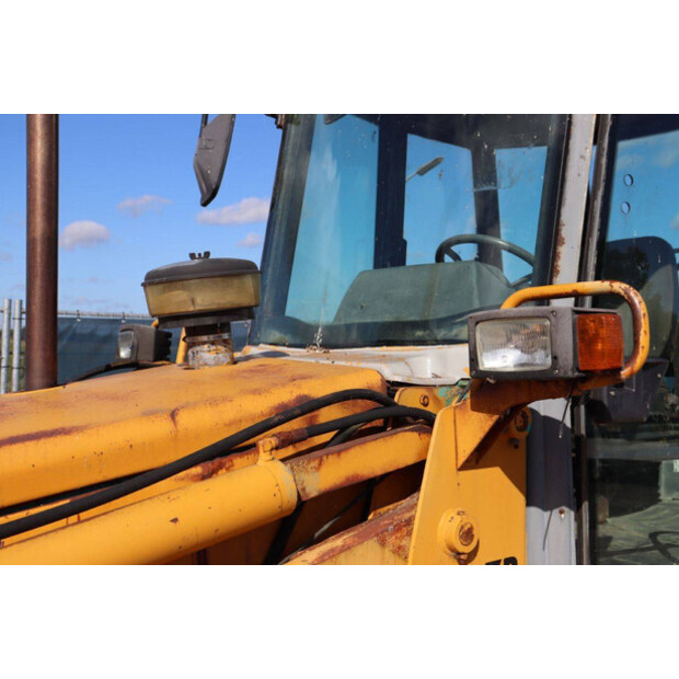 1995 Komatsu WB97R-43833755