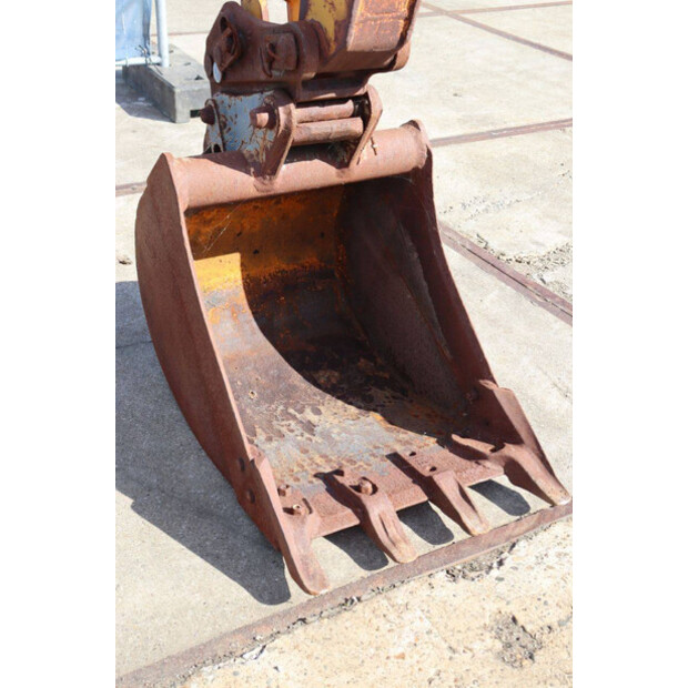 1995 Komatsu WB97R-43833762