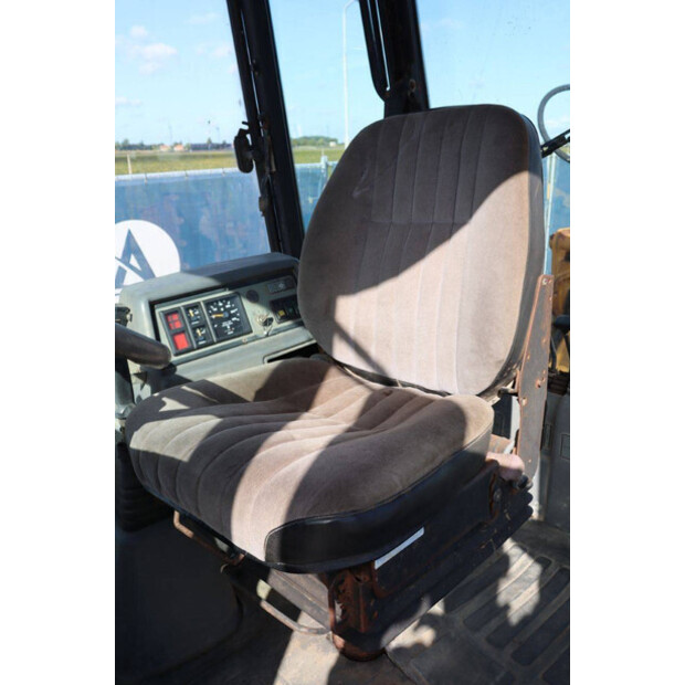 1995 Komatsu WB97R-43833770