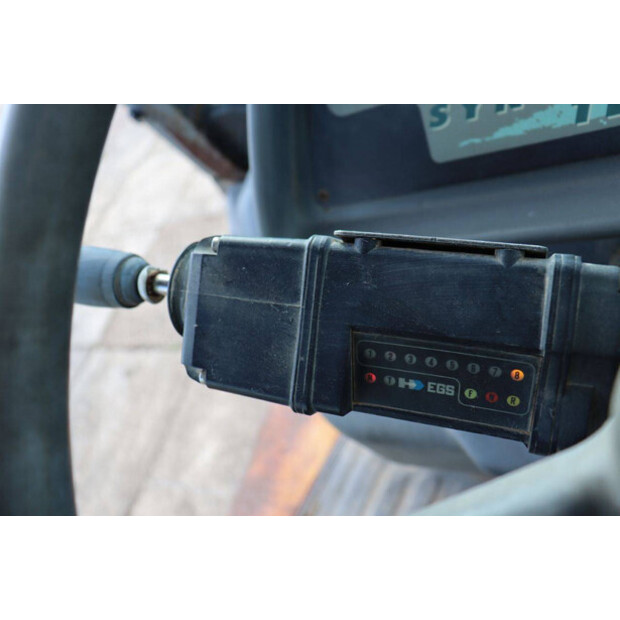 1995 Komatsu WB97R-43833777