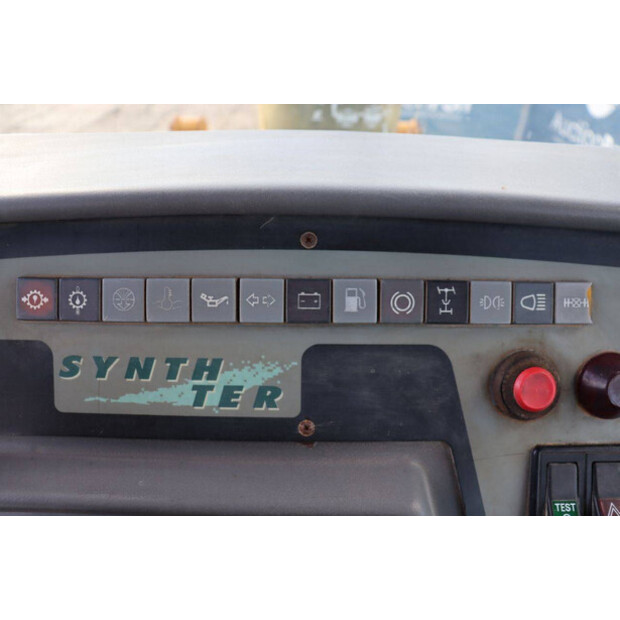 1995 Komatsu WB97R-43833780