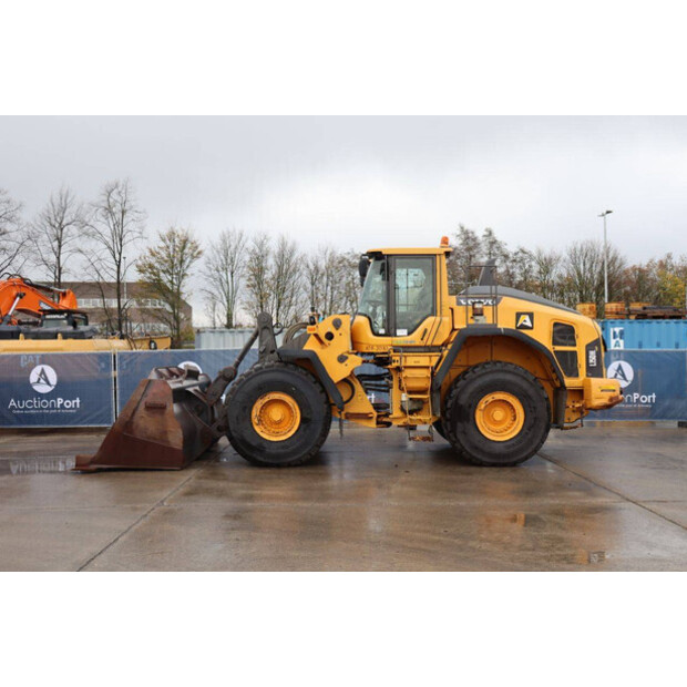 2016 فولفو L150H-43833922