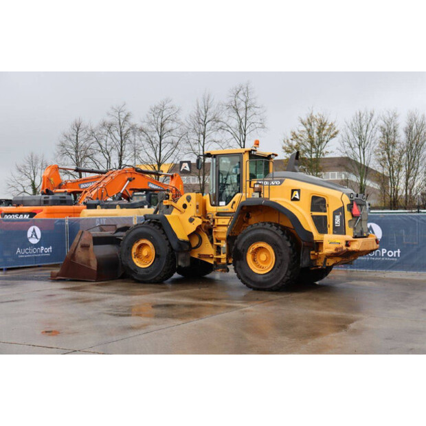 2016 فولفو L150H-43833923