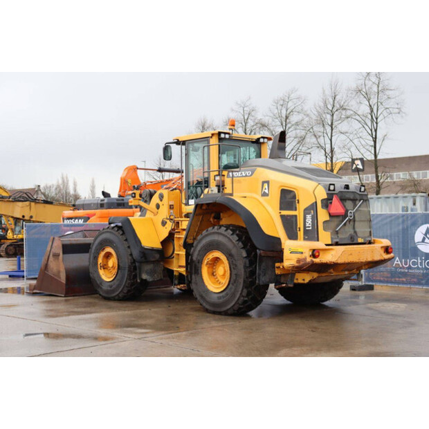 2016 فولفو L150H-43833924