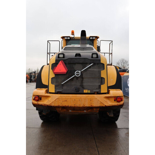 2016 فولفو L150H-43833926