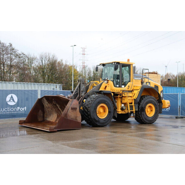 2016 فولفو L150H-43833930