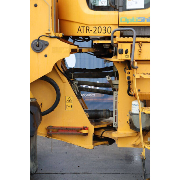 2016 فولفو L150H-43833934