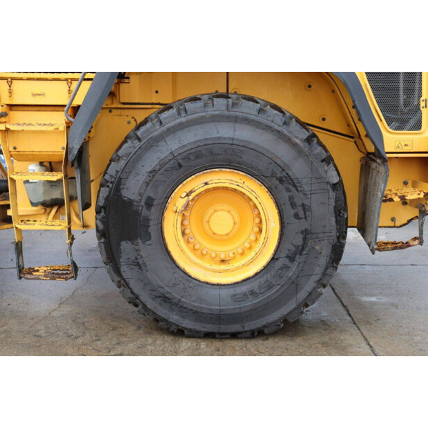 2016 فولفو L150H-43833935