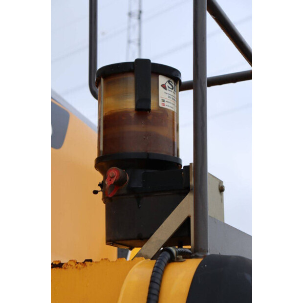 2016 فولفو L150H-43833941