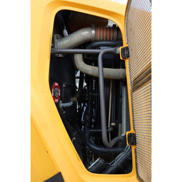 2016 فولفو L150H-43833943